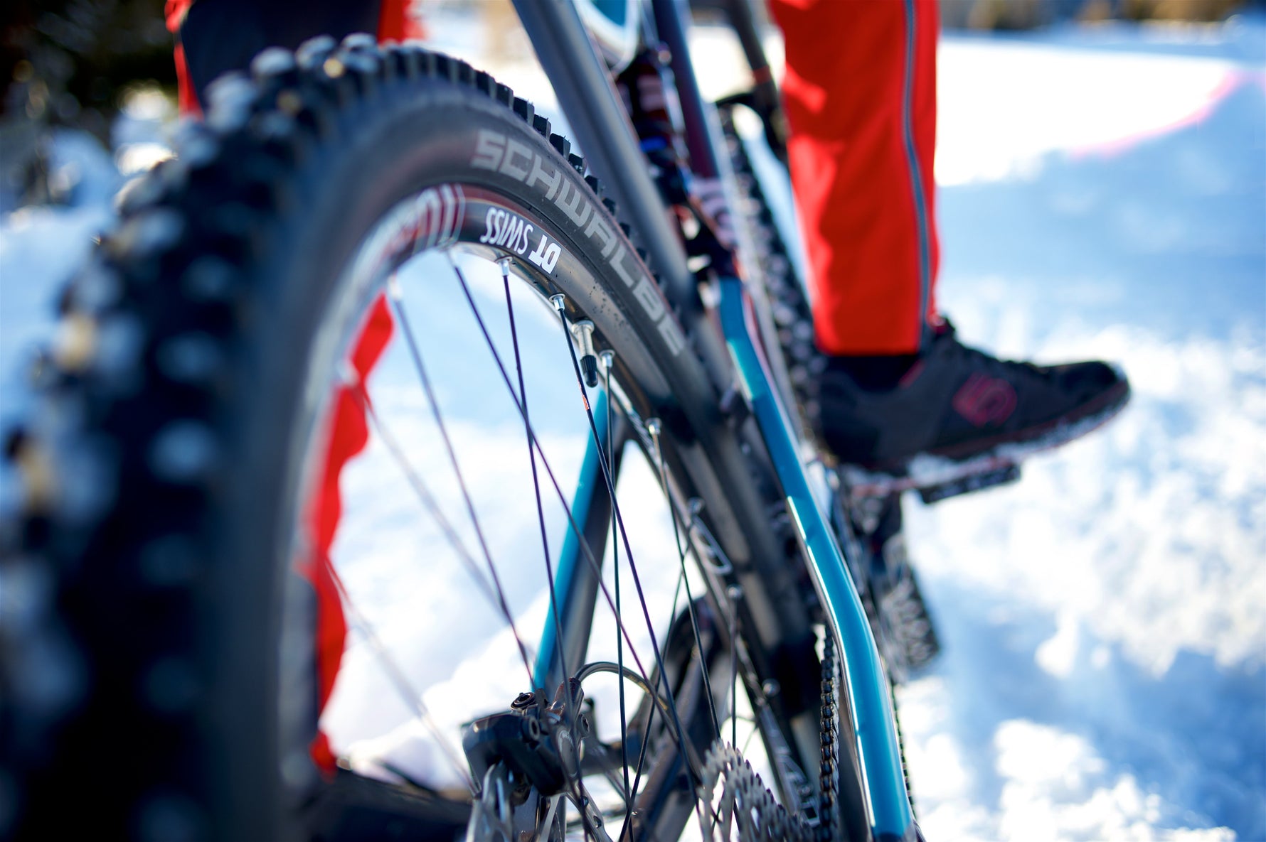 Miksi sähköpyörä menettää tehoa kylmässä?